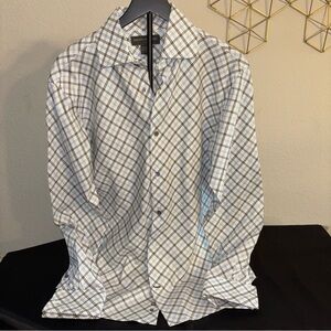 Banana Republic White Blue and Black Diagonal Plaid Shirt size Med